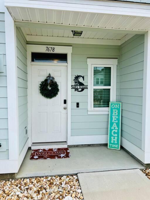 Chalet Close To Beach, Pier Park, Game Theater